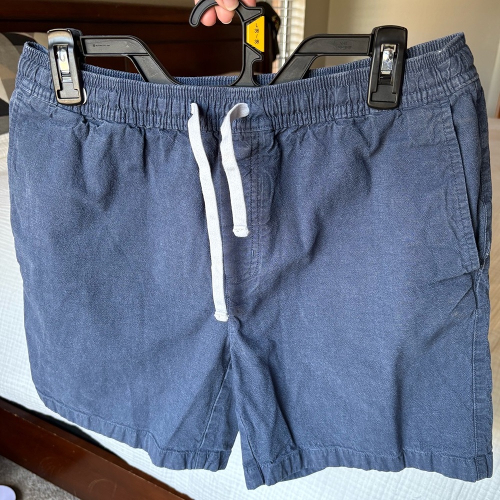 Vineyard Vines Deck Shorts in Navy